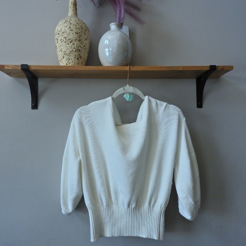 Anthropologie knitted knotted cream sweater cowl
